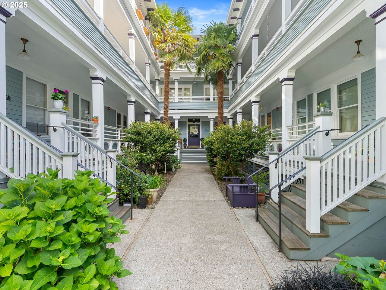 2127 Irving St - Photo 1