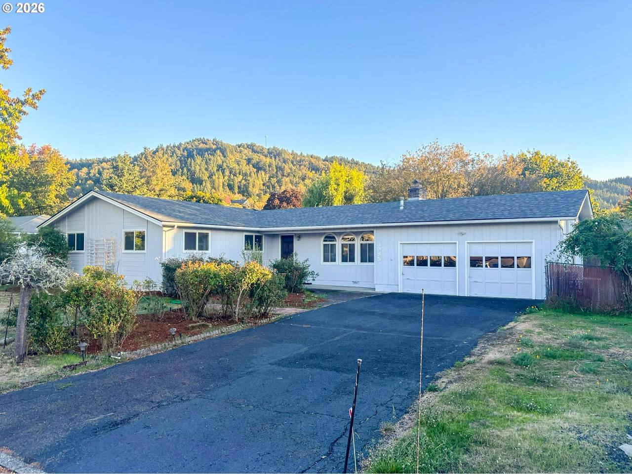 3085 Shasta Ave - Photo 1