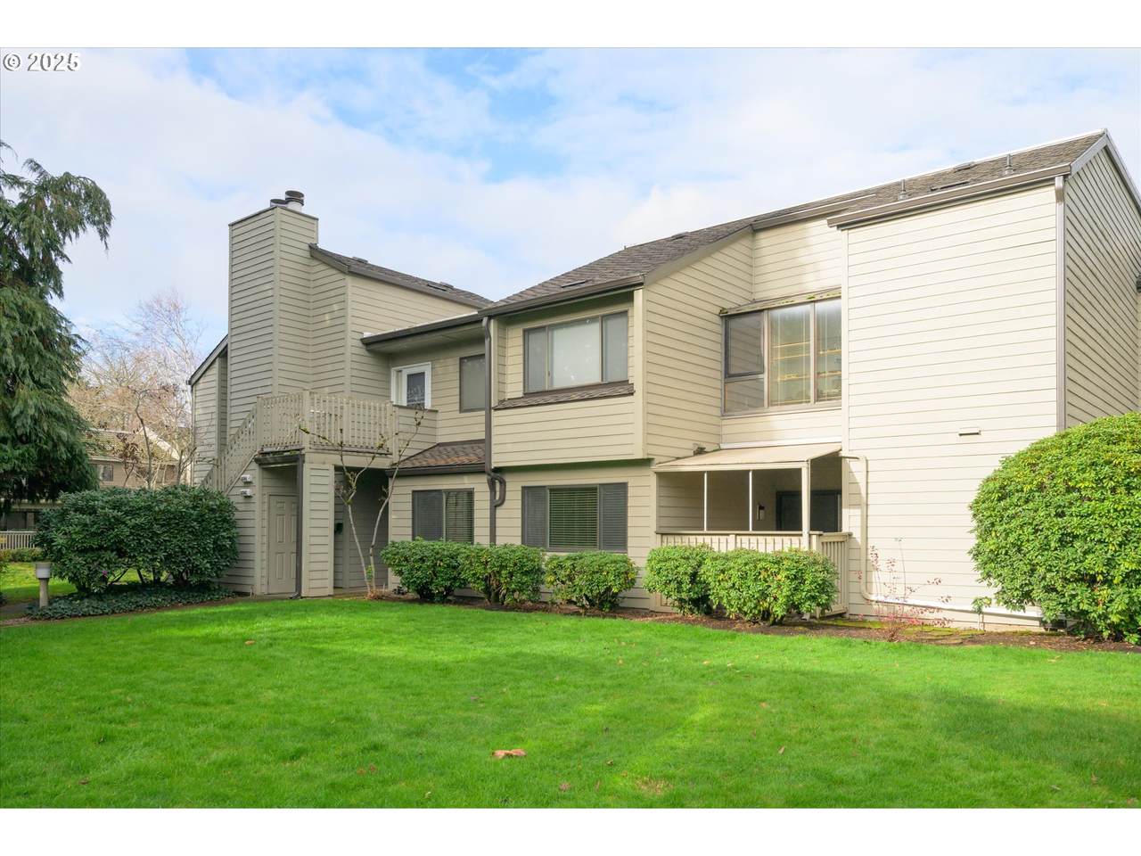 2062 Lake Isle Dr - Photo 1