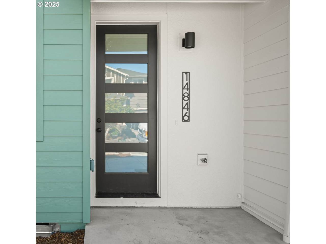 14846 Couch St - Photo 1