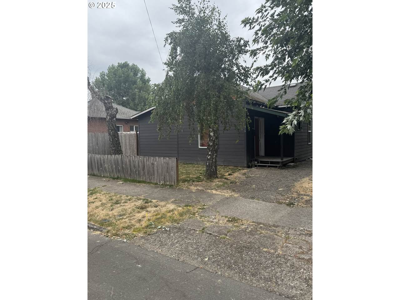 459 23RD St - Photo 1