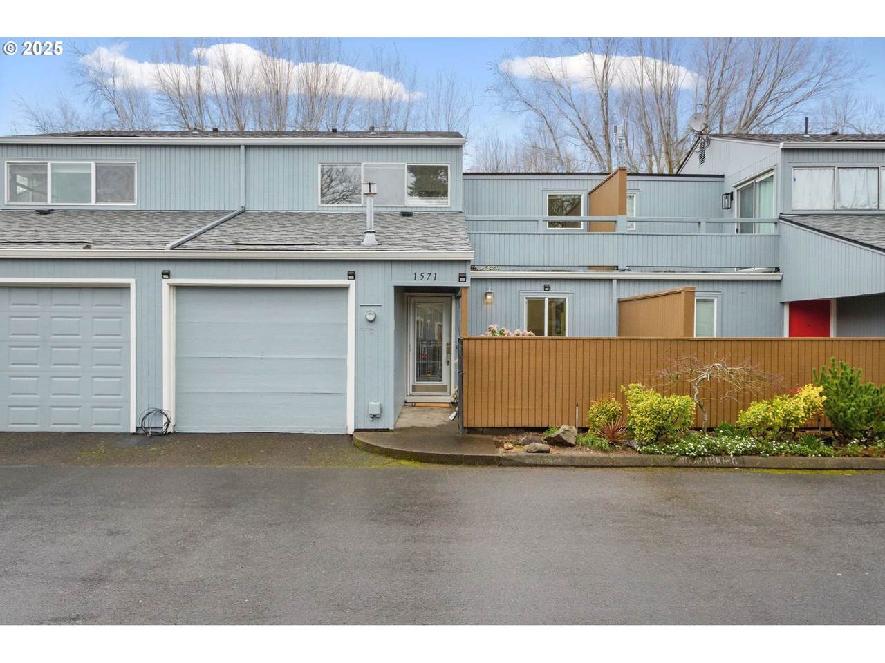 1571 Tanasbrook Ct - Photo 1