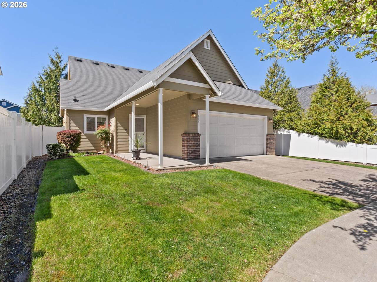 608 15TH Ave - Photo 1