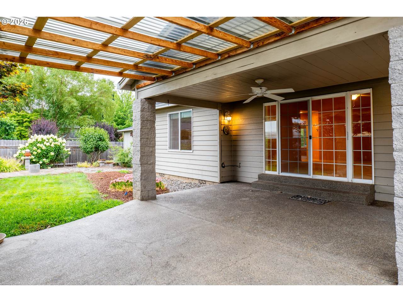 https://bt-photos.global.ssl.fastly.net/portland/1280_boomver_1_734531126-2.jpg