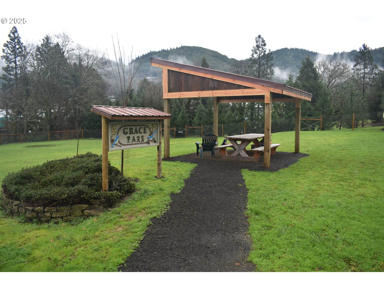 https://bt-photos.global.ssl.fastly.net/portland/1280_boomver_2_737128245-2.jpg