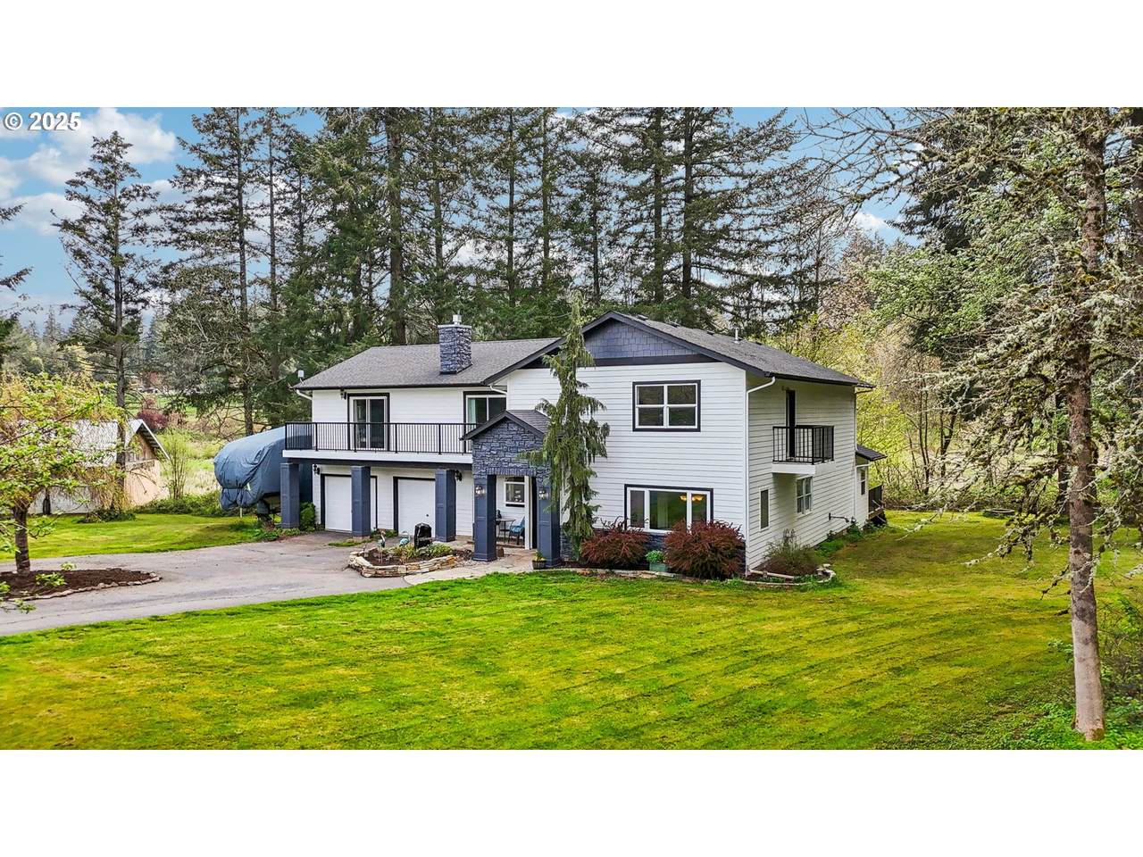 707 271ST Ave - Photo 1
