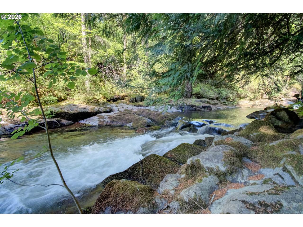 https://bt-photos.global.ssl.fastly.net/portland/1280_boomver_1_746554121-2.jpg