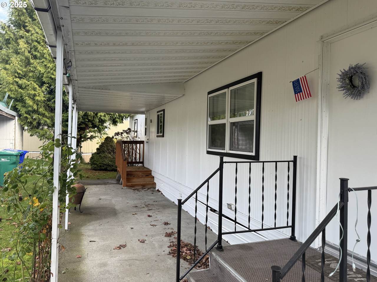 13045 Stark St - Photo 1