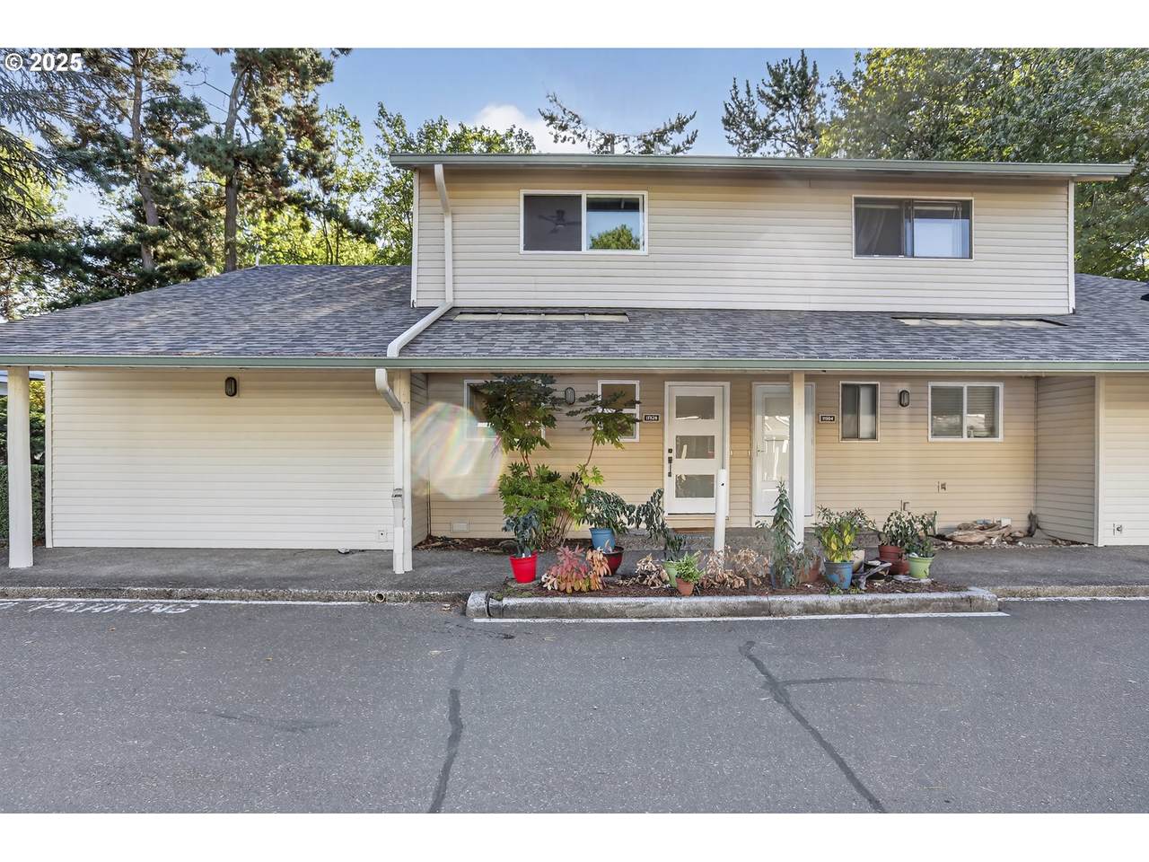 11926 Jantzen Beach Ave - Photo 1