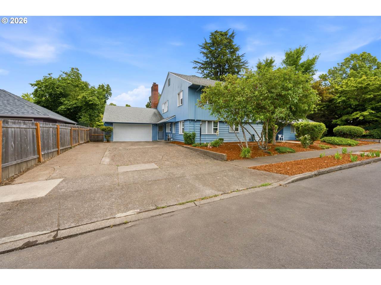 https://bt-photos.global.ssl.fastly.net/portland/1280_boomver_2_756730354-2.jpg