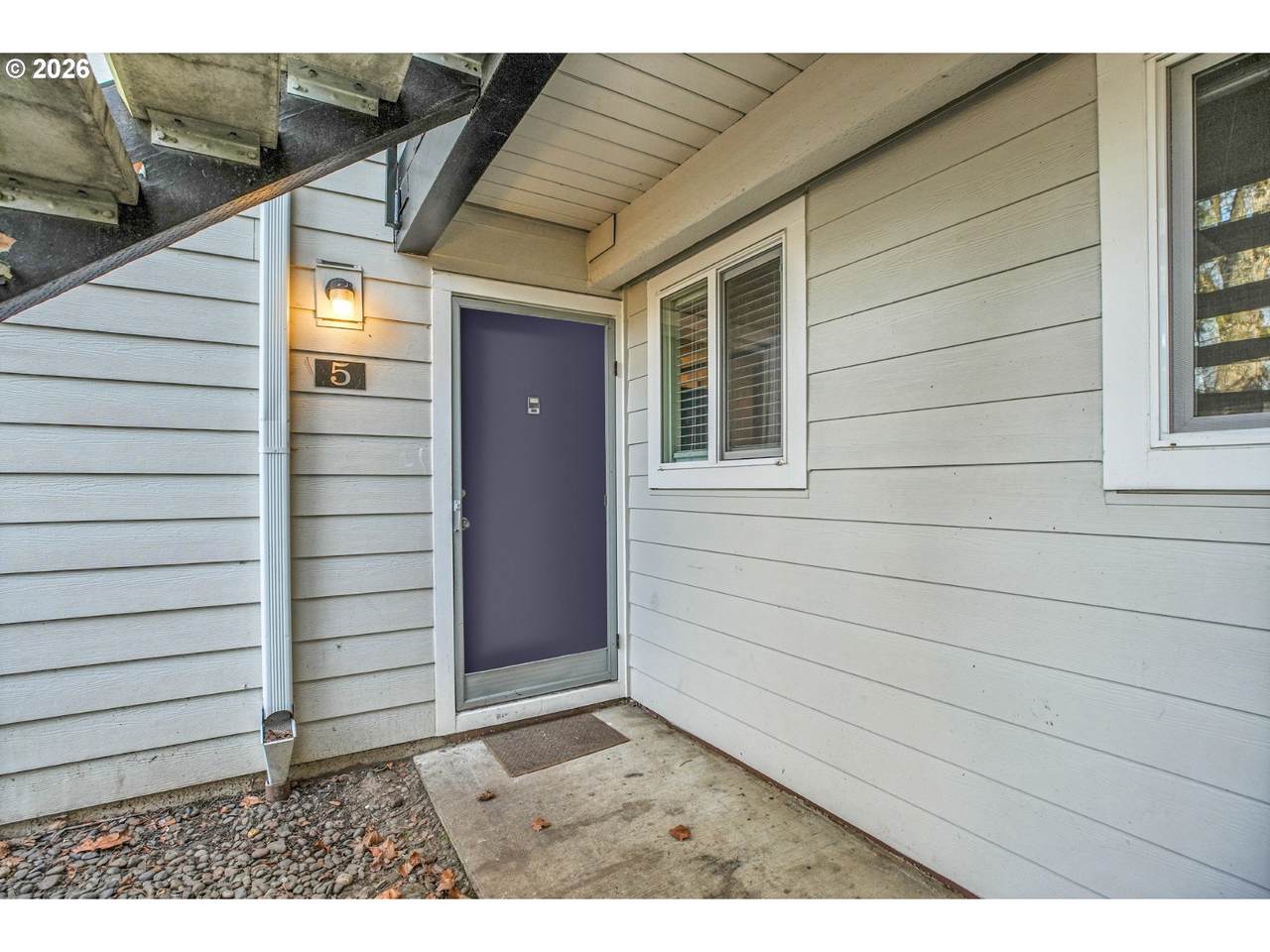 5488 Alger Ave - Photo 1