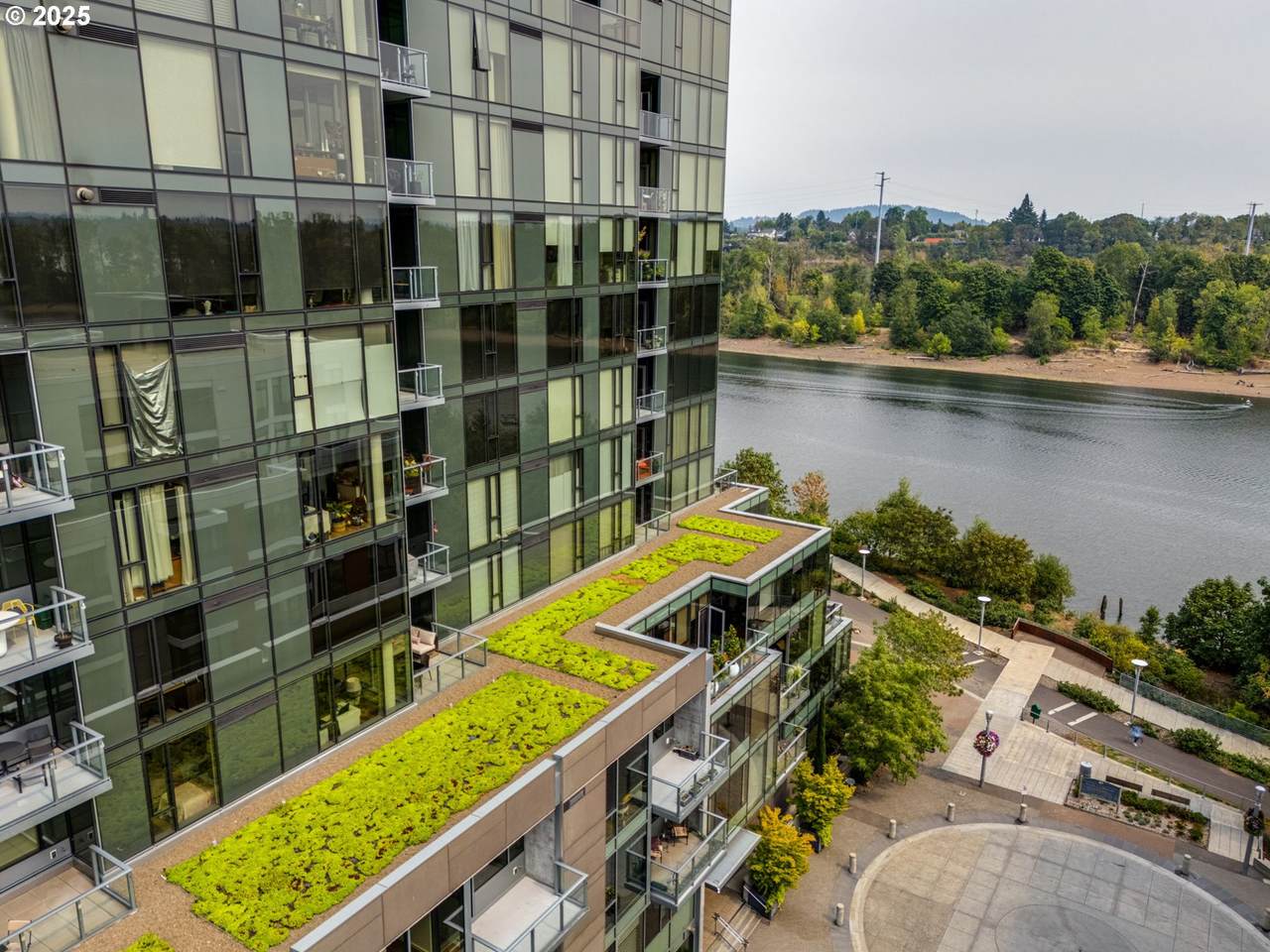 https://bt-photos.global.ssl.fastly.net/portland/1280_boomver_2_759159125-2.jpg