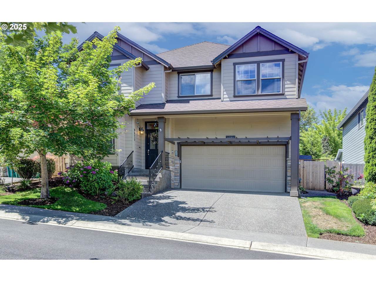 9975 Ledgestone Ct - Photo 1