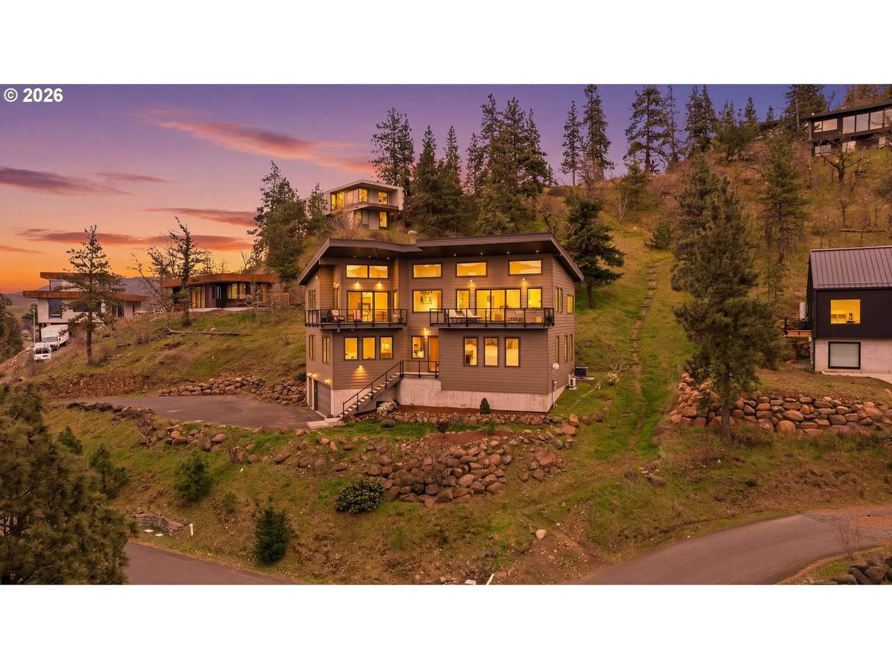 400 Maya Way - Photo 1