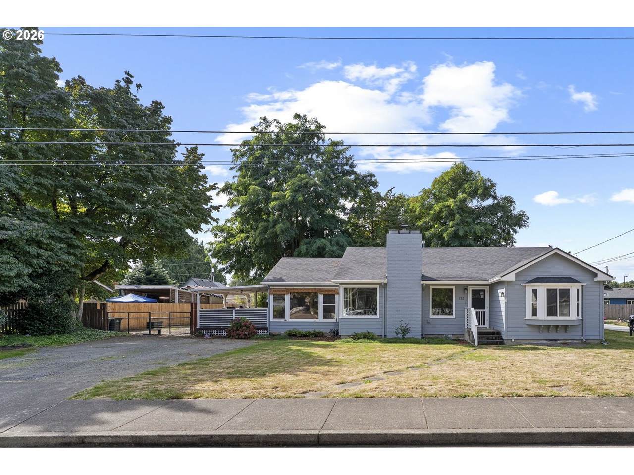 733 2ND St - Photo 1