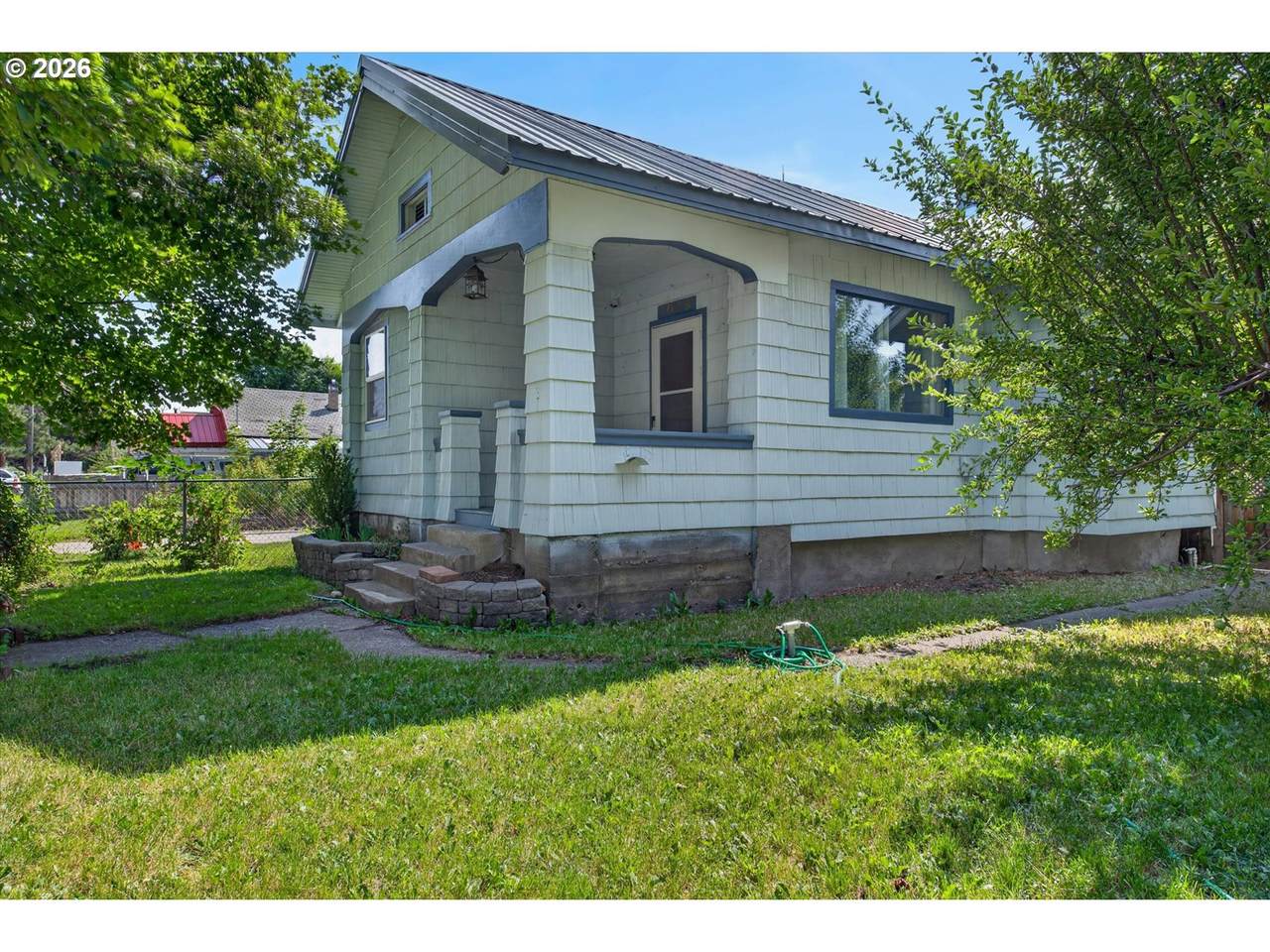 1029 Walnut St - Photo 1