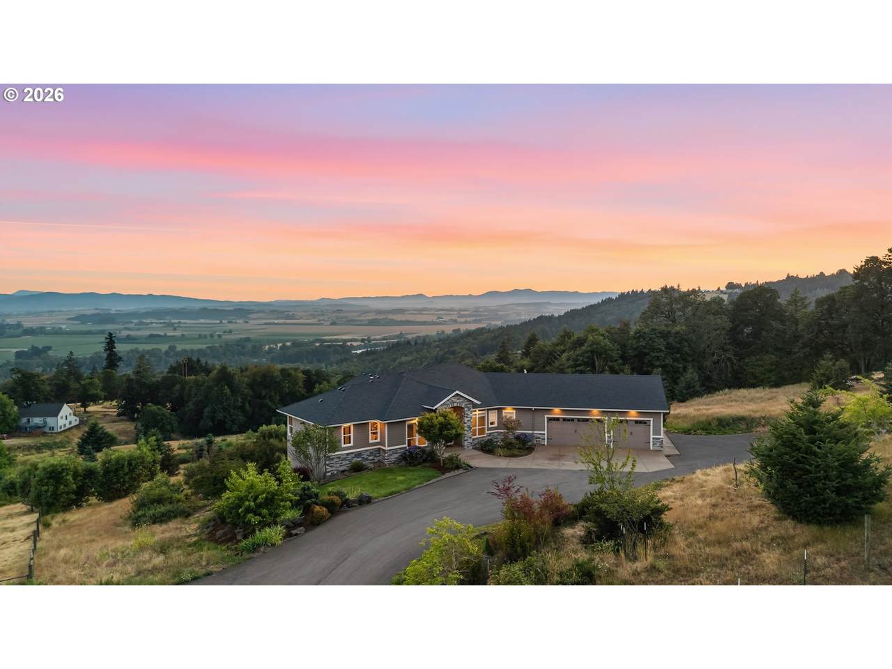 https://bt-photos.global.ssl.fastly.net/portland/1280_boomver_2_774960322-2.jpg
