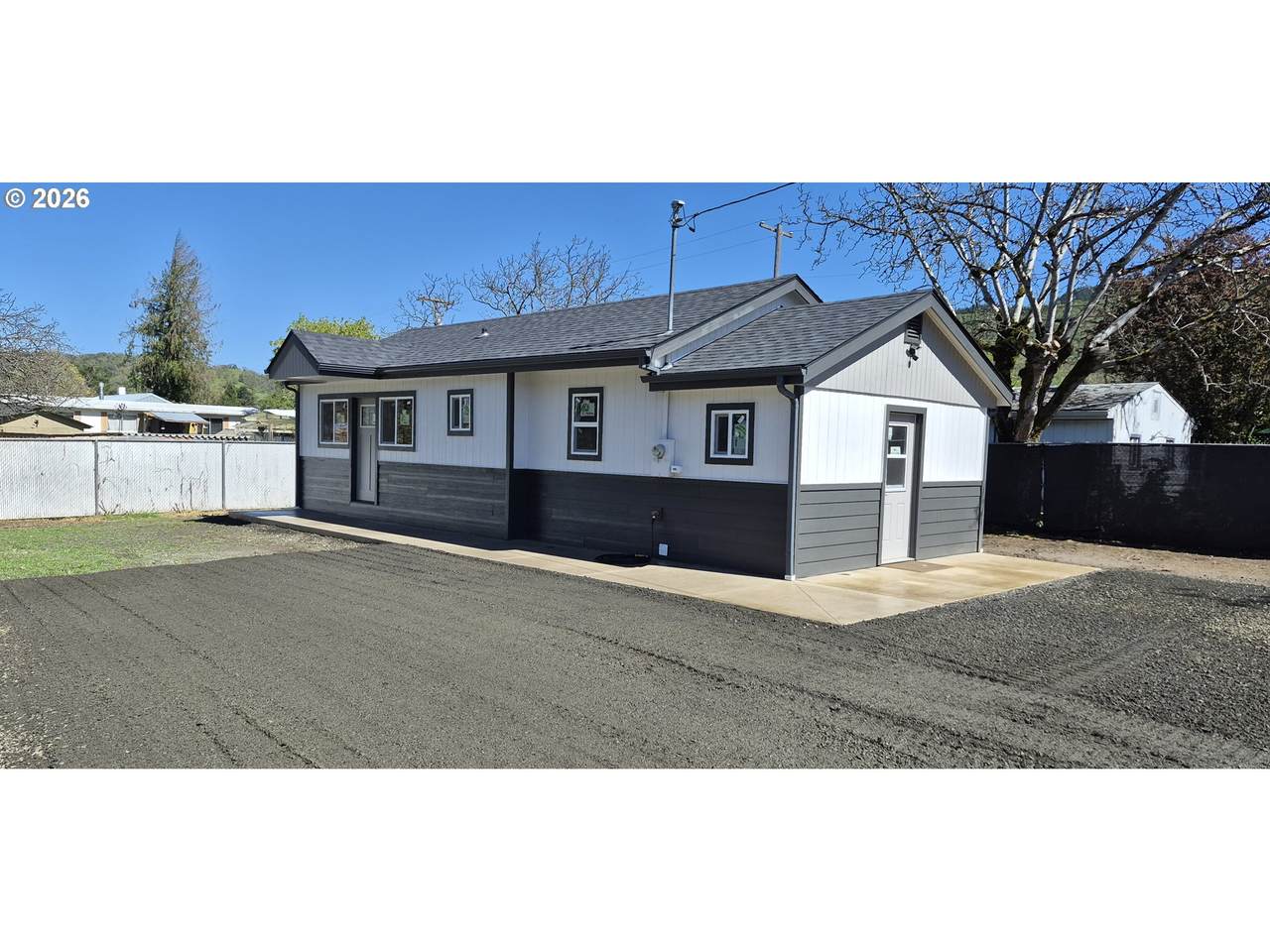119 Walnut St - Photo 1