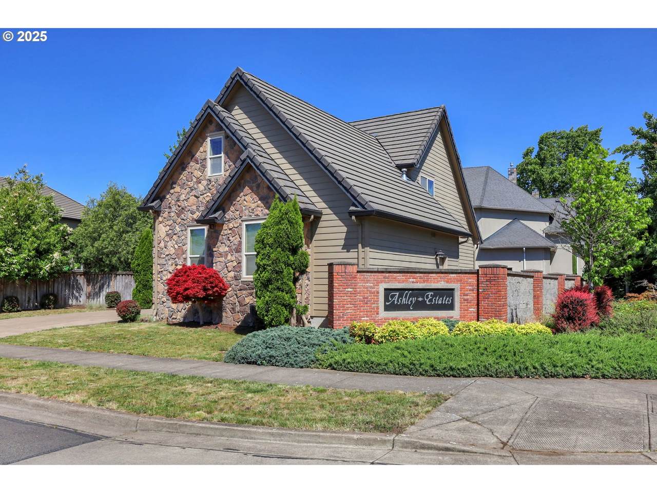 3435 Meadow View Dr - Photo 1