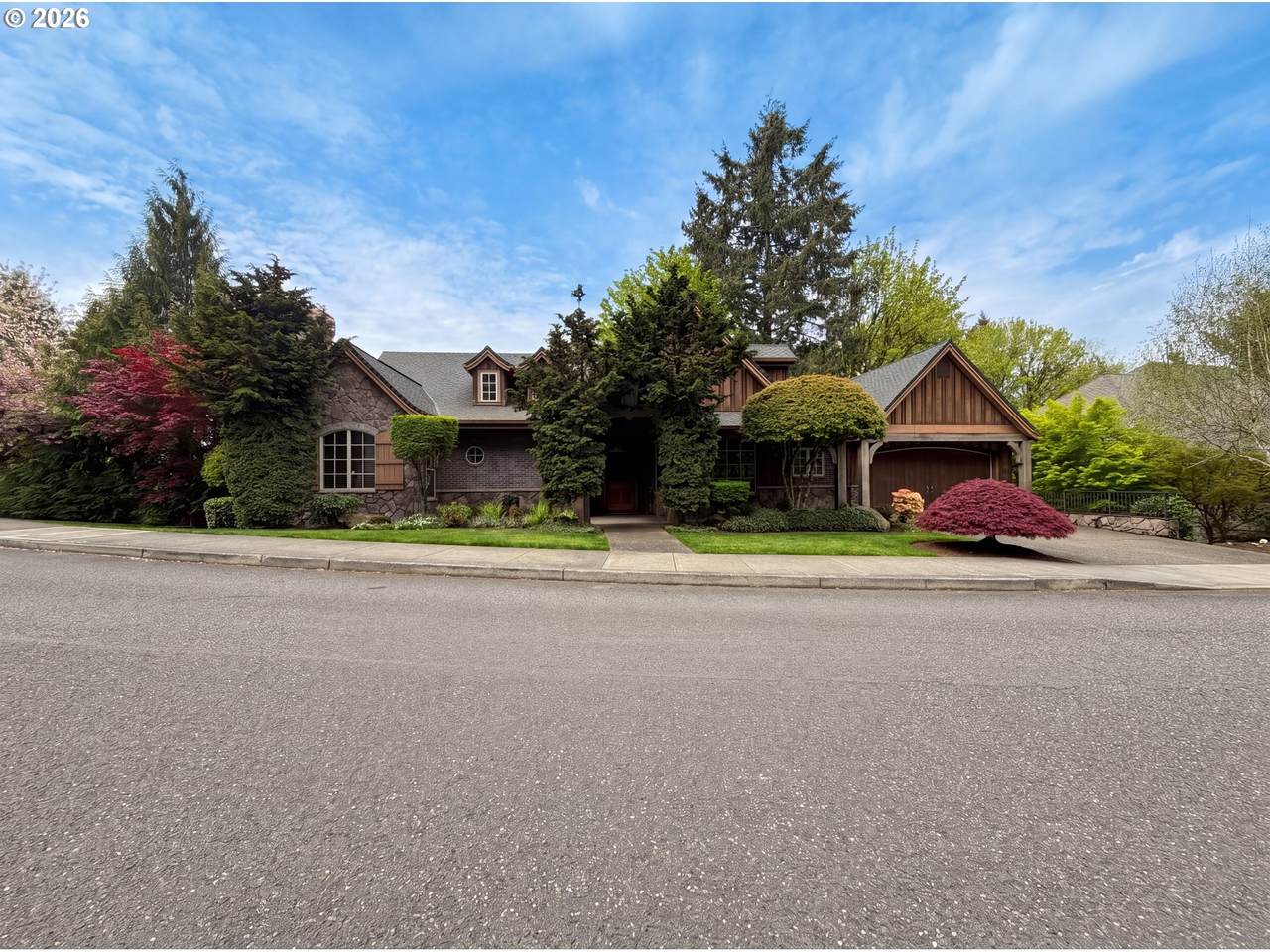 2835 Pinnacle Dr - Photo 1
