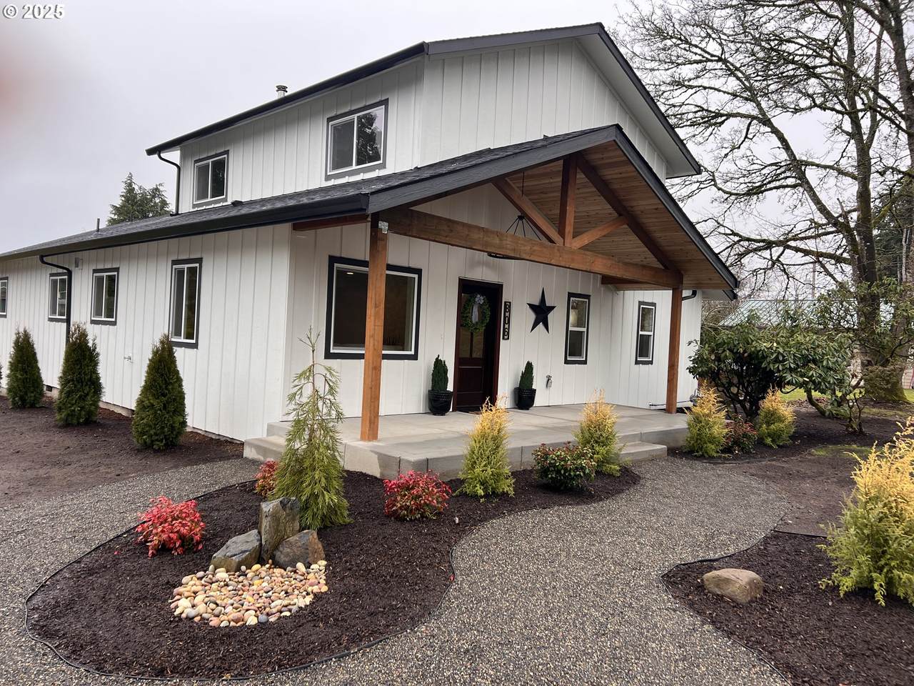 806 Parkway Ave - Photo 1