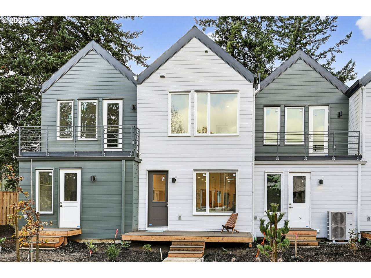 7248 Going St - Photo 1