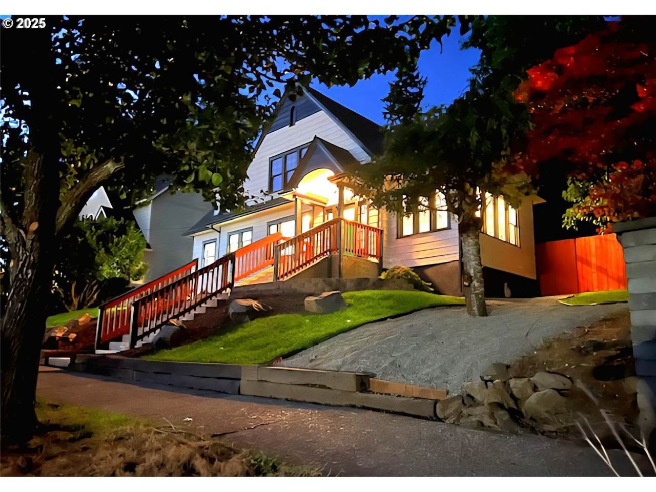 1024 Adams Ave - Photo 1