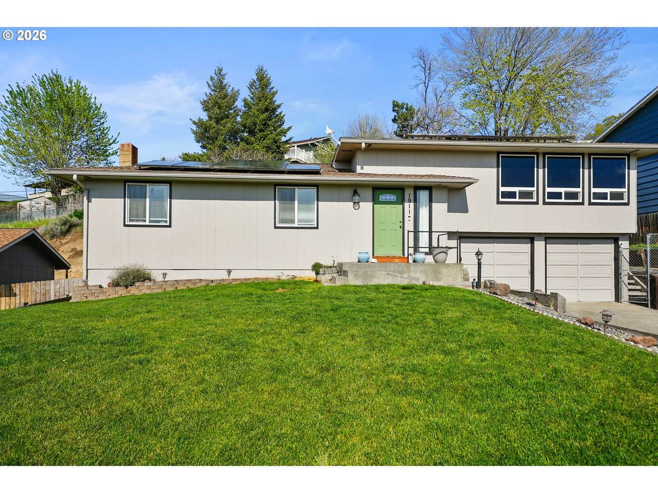 1911 Perkins Ave - Photo 1