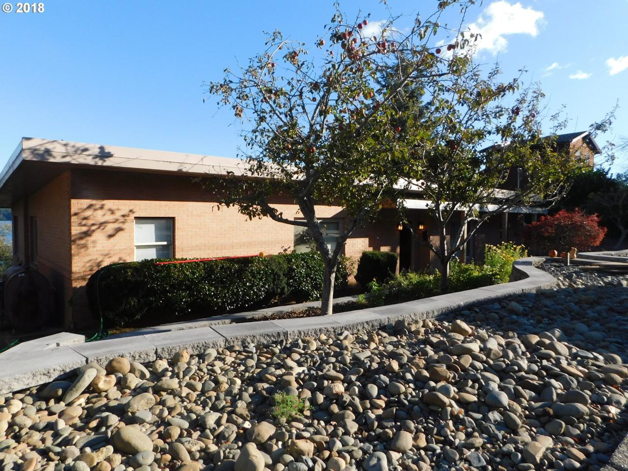 1364 Bayview - Photo 1