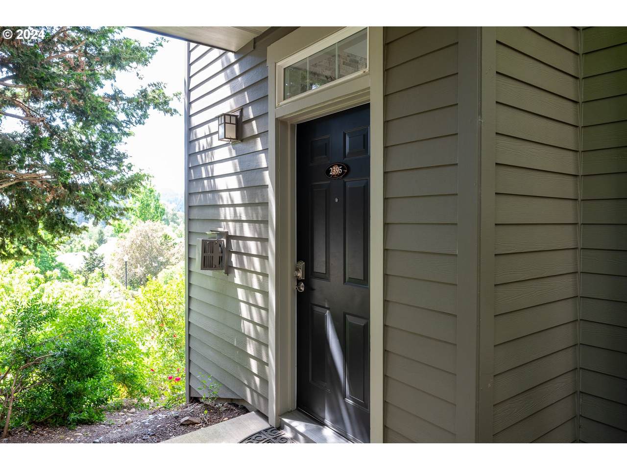 https://bt-photos.global.ssl.fastly.net/portland/1280_boomver_3_185350083-2.jpg