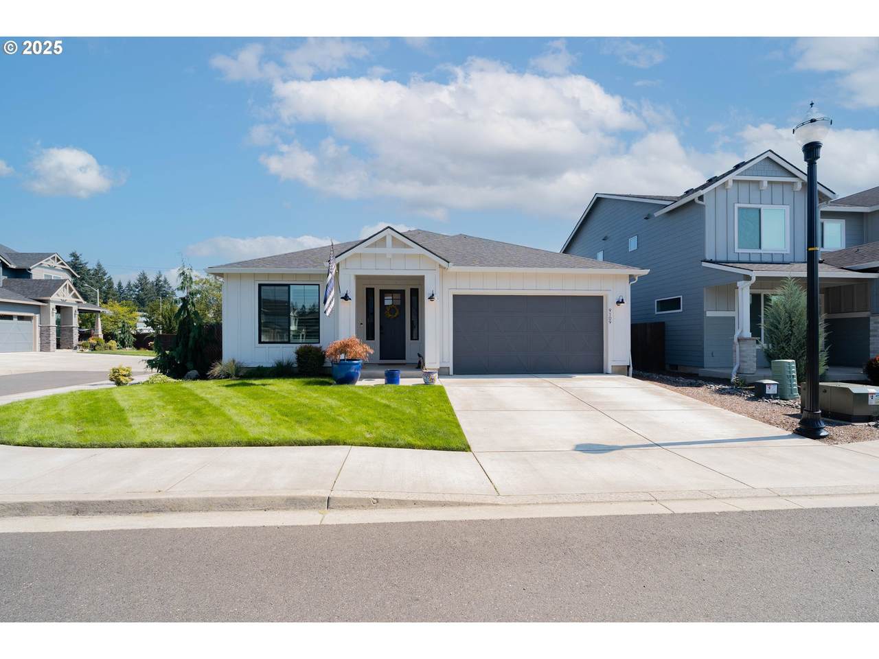 9109 151ST Ct - Photo 1