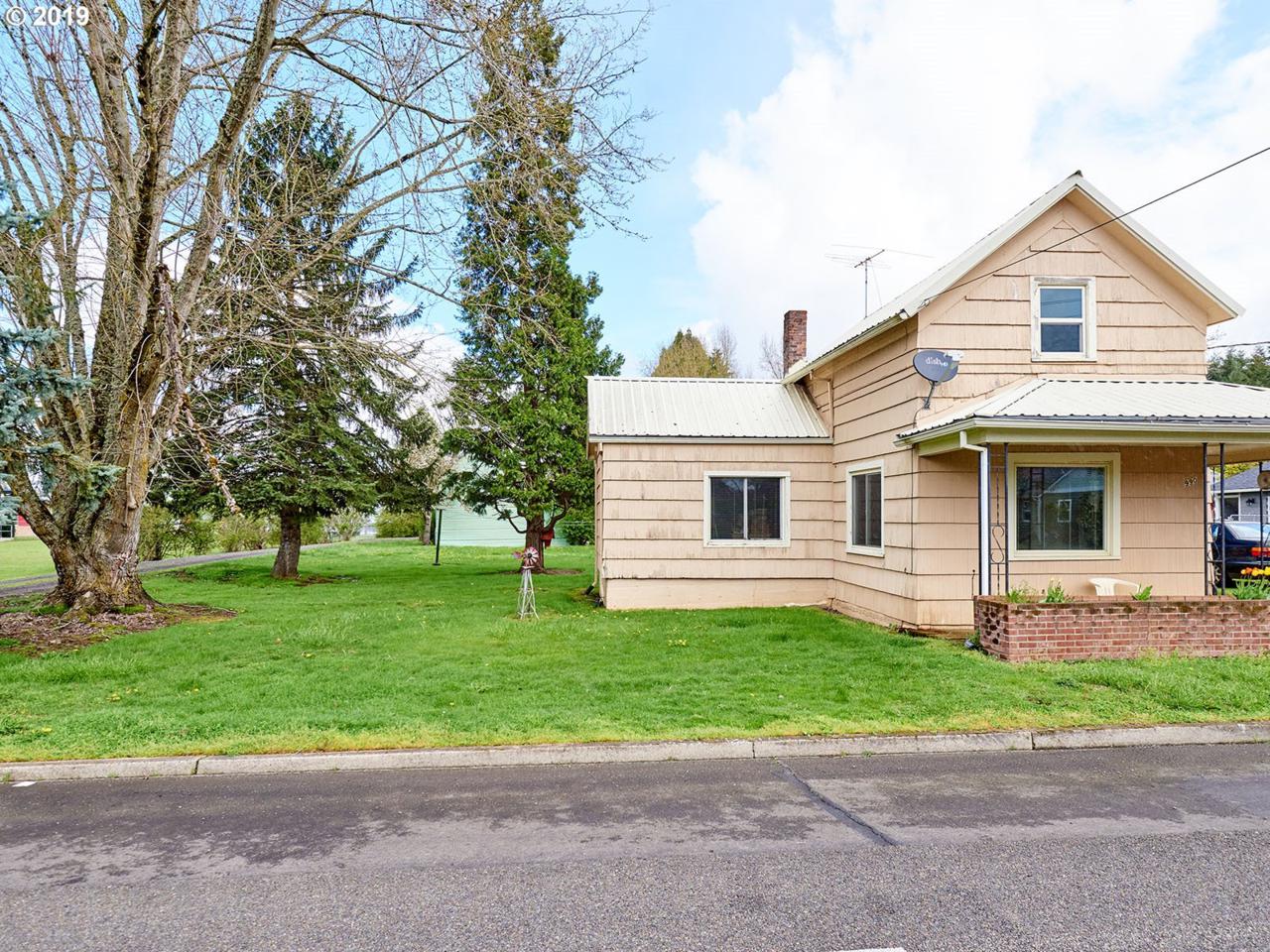 990 Marquam St - Photo 1