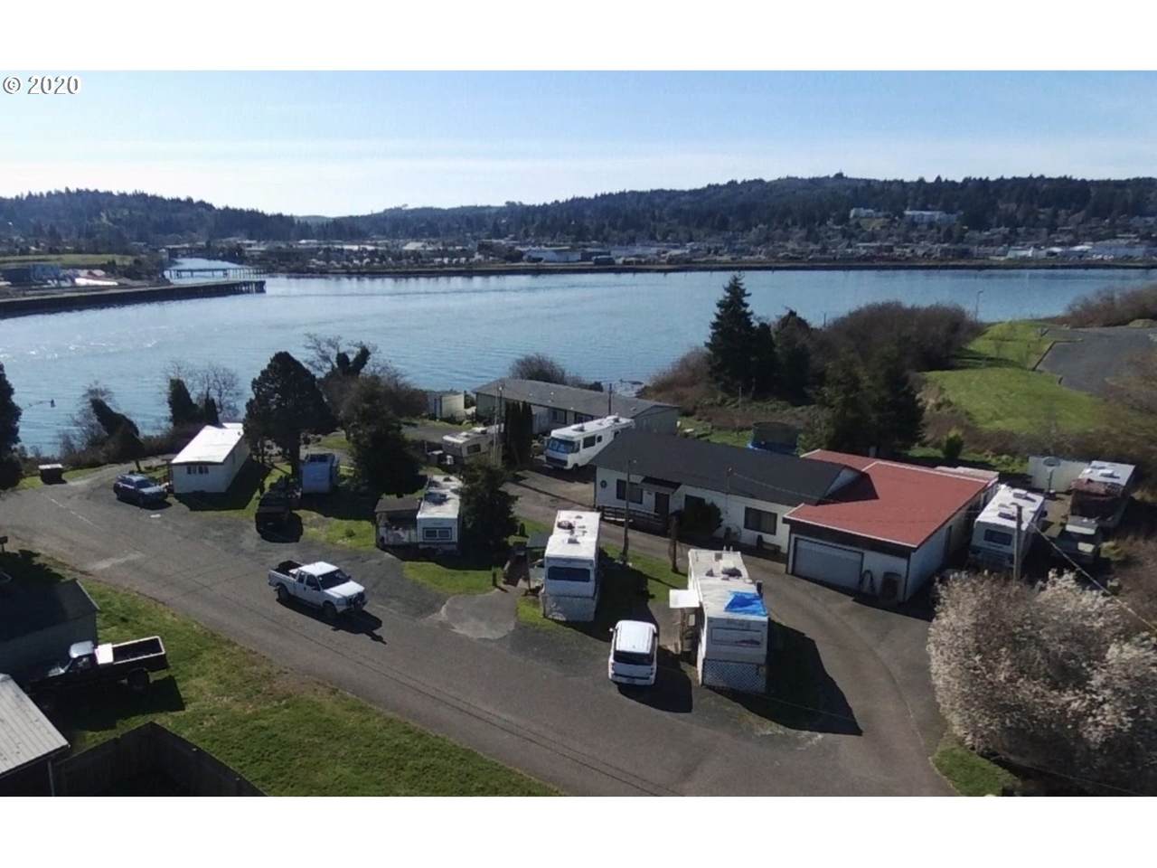 579 Bessie - Photo 1