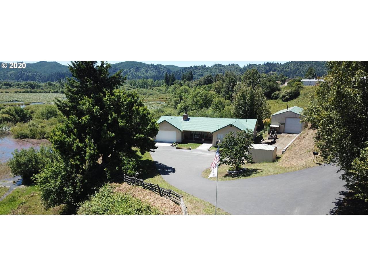 1012 Roseburg Rd - Photo 1