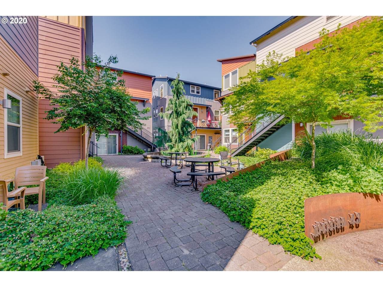 4321 Division St - Photo 1
