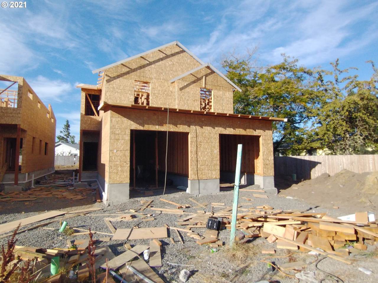 1401 Hardcastle Ave - Photo 1