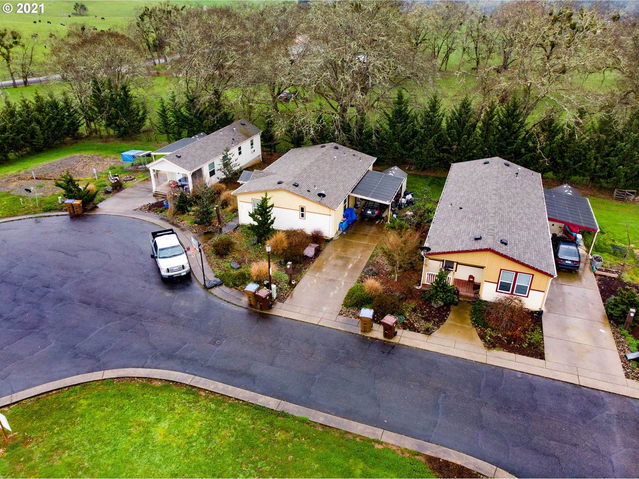 141 Wanda Ct - Photo 1