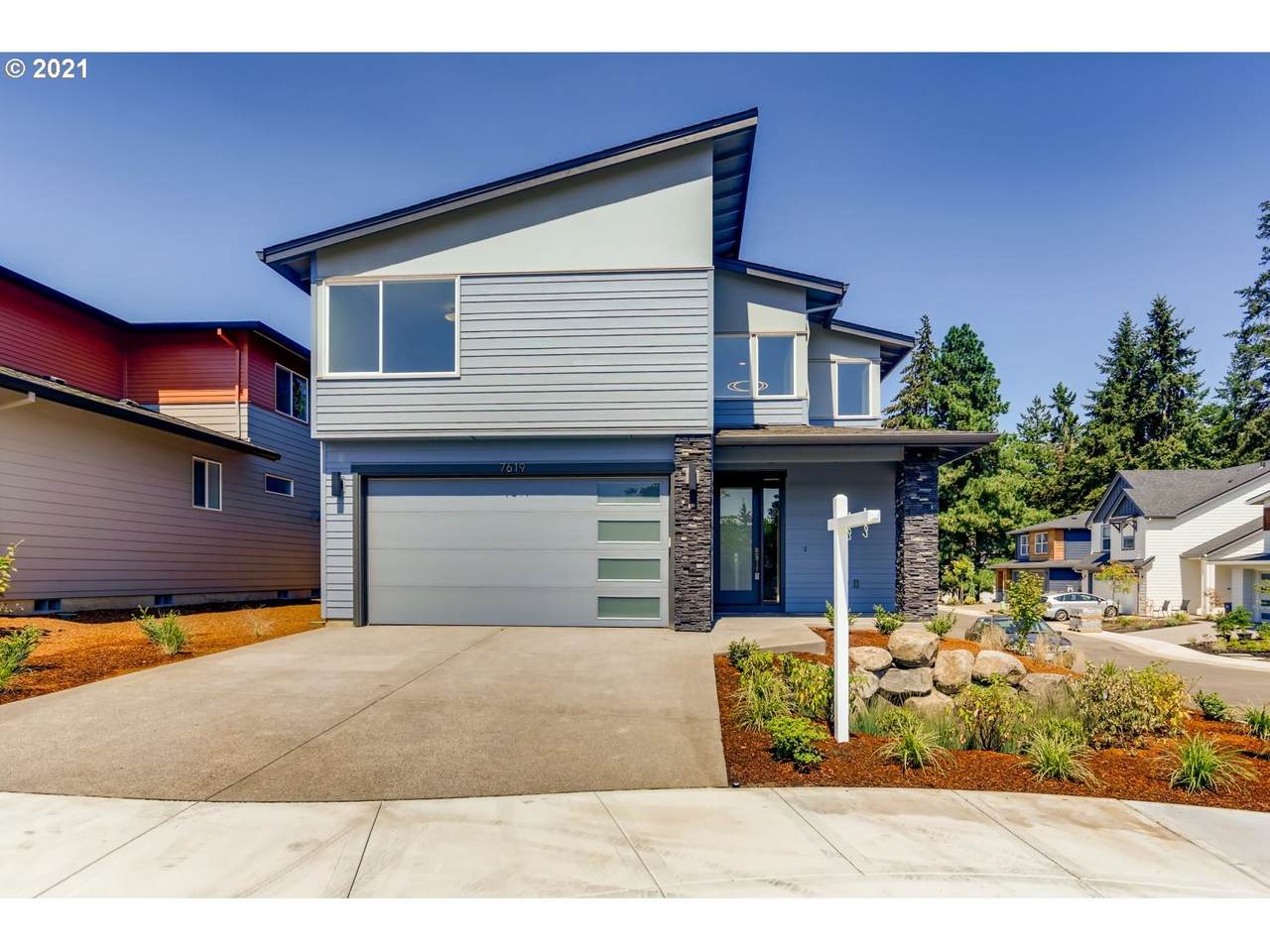 7619 Helene St - Photo 1
