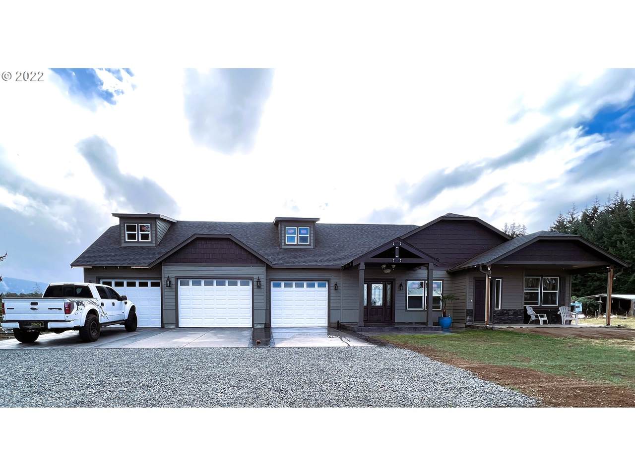 82415 Butte Rd - Photo 1
