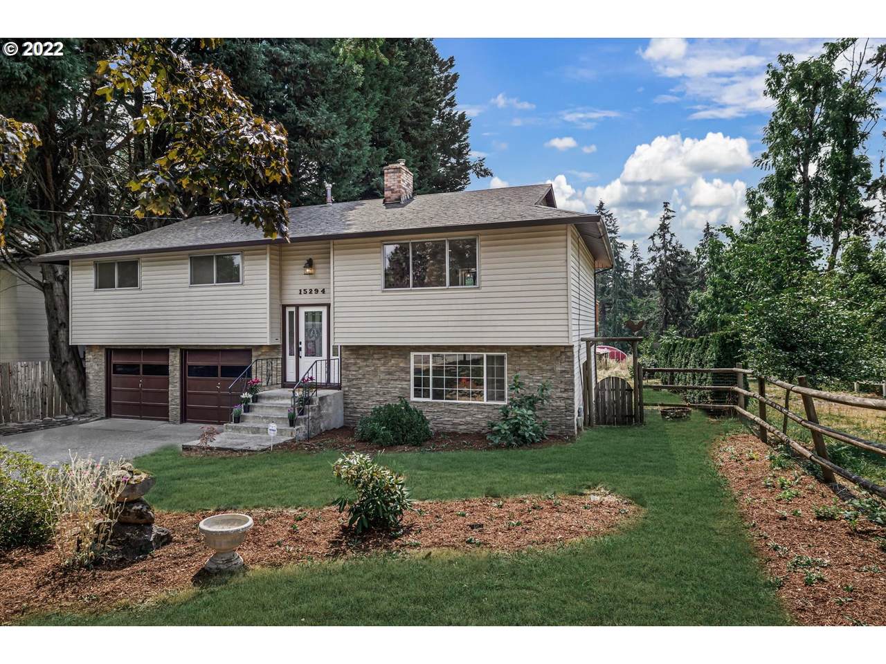 15294 Holcomb Blvd - Photo 1
