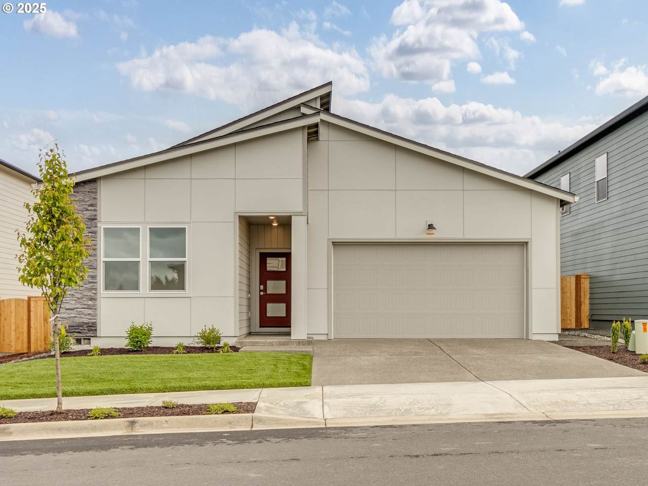 2811 4TH Ave - Photo 1