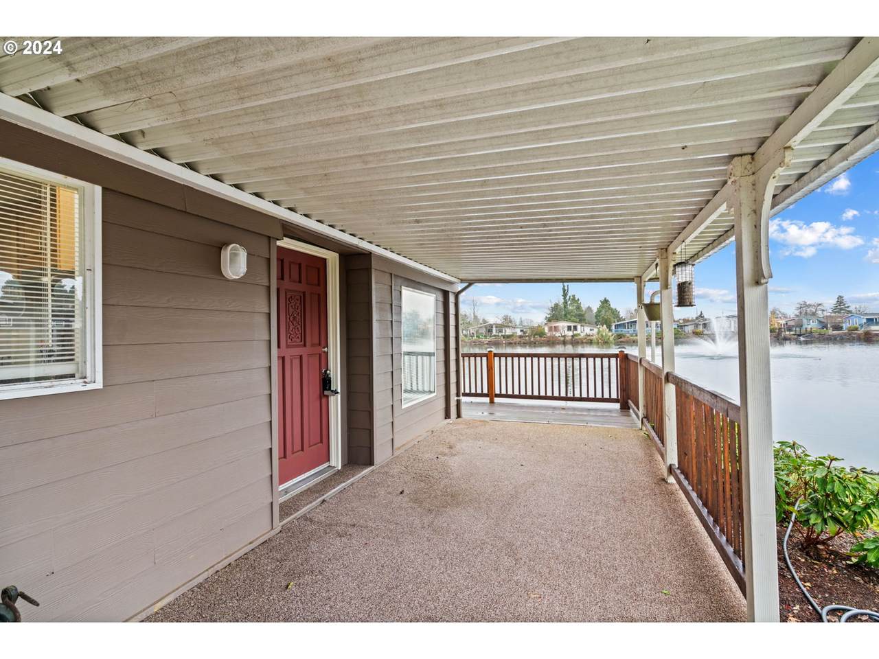 1800 Lakewood Ct - Photo 1