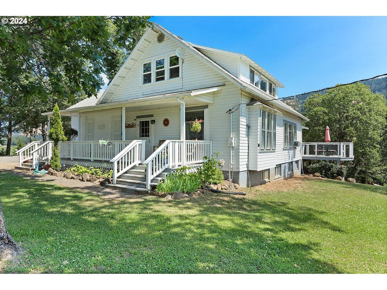 2915 Fir Mountain Rd - Photo 1