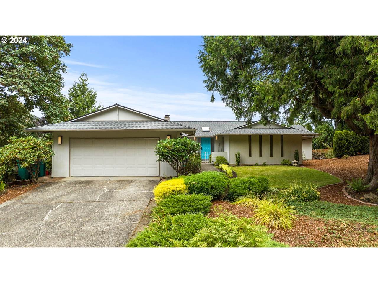 23623 Shamrock Dr - Photo 1