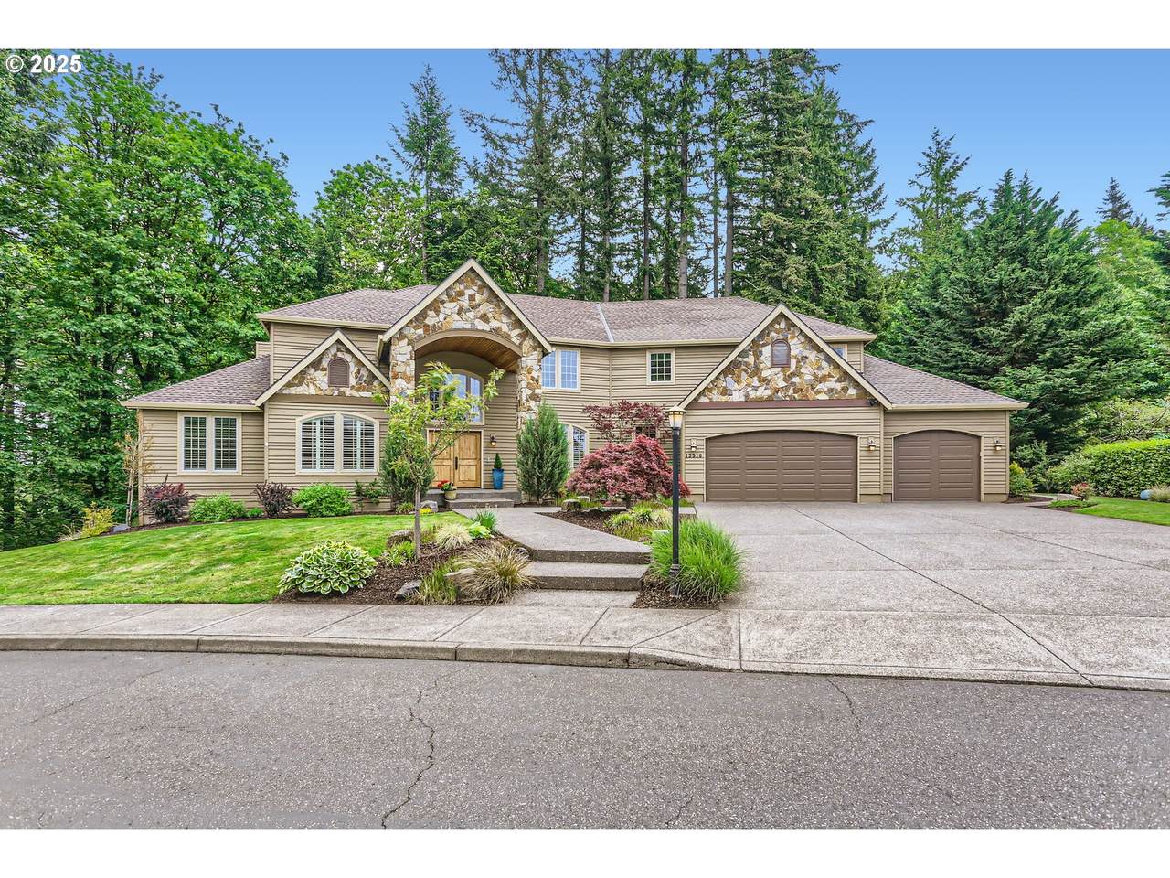 13516 Glendoveer Dr - Photo 1