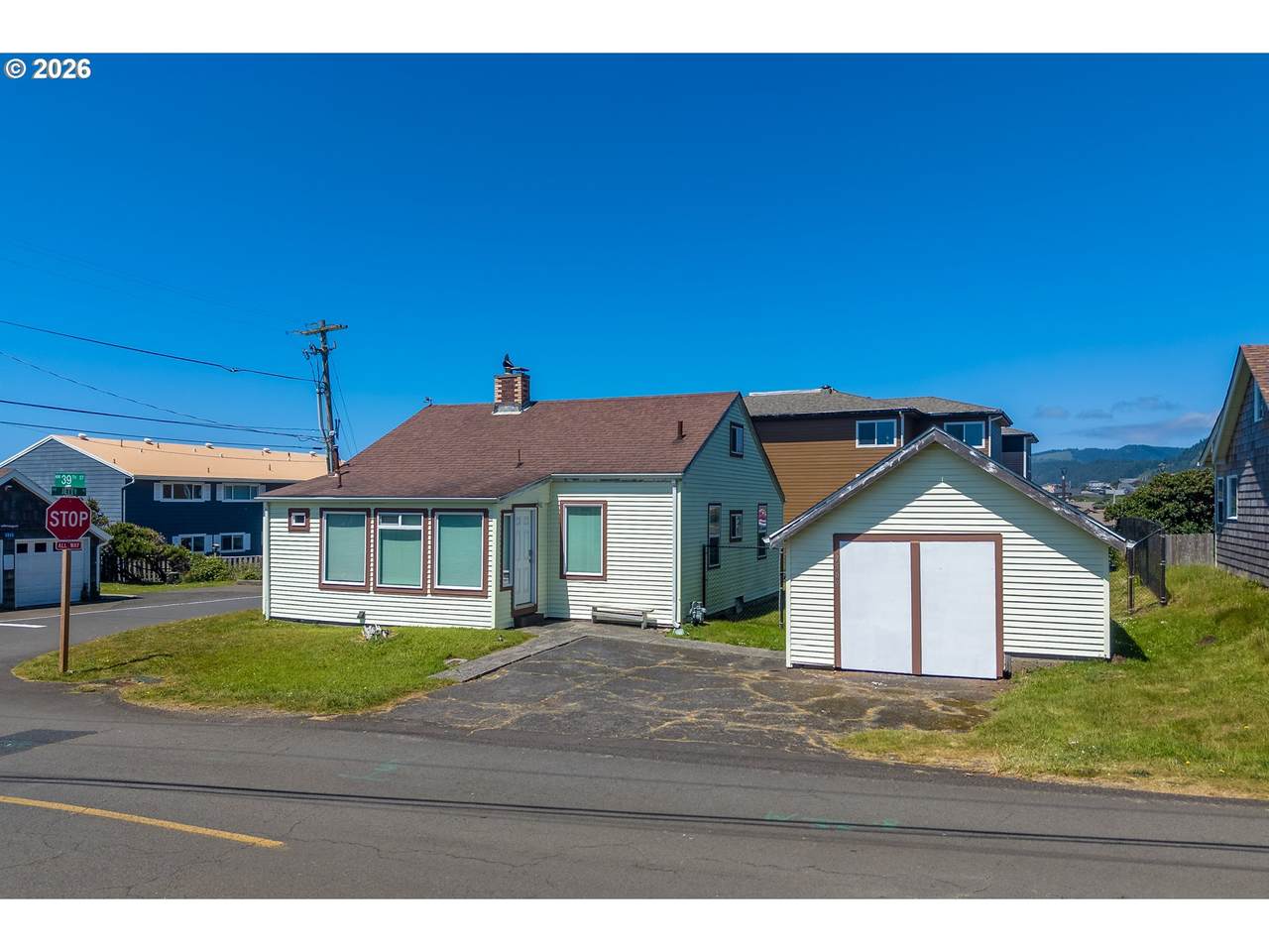 1509 39TH St - Photo 1