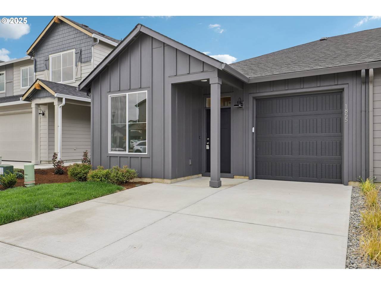 1855 18TH Way - Photo 1