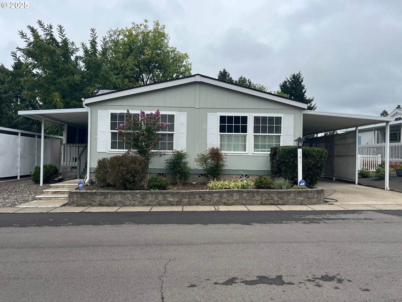 141 River Ridge Ave - Photo 1