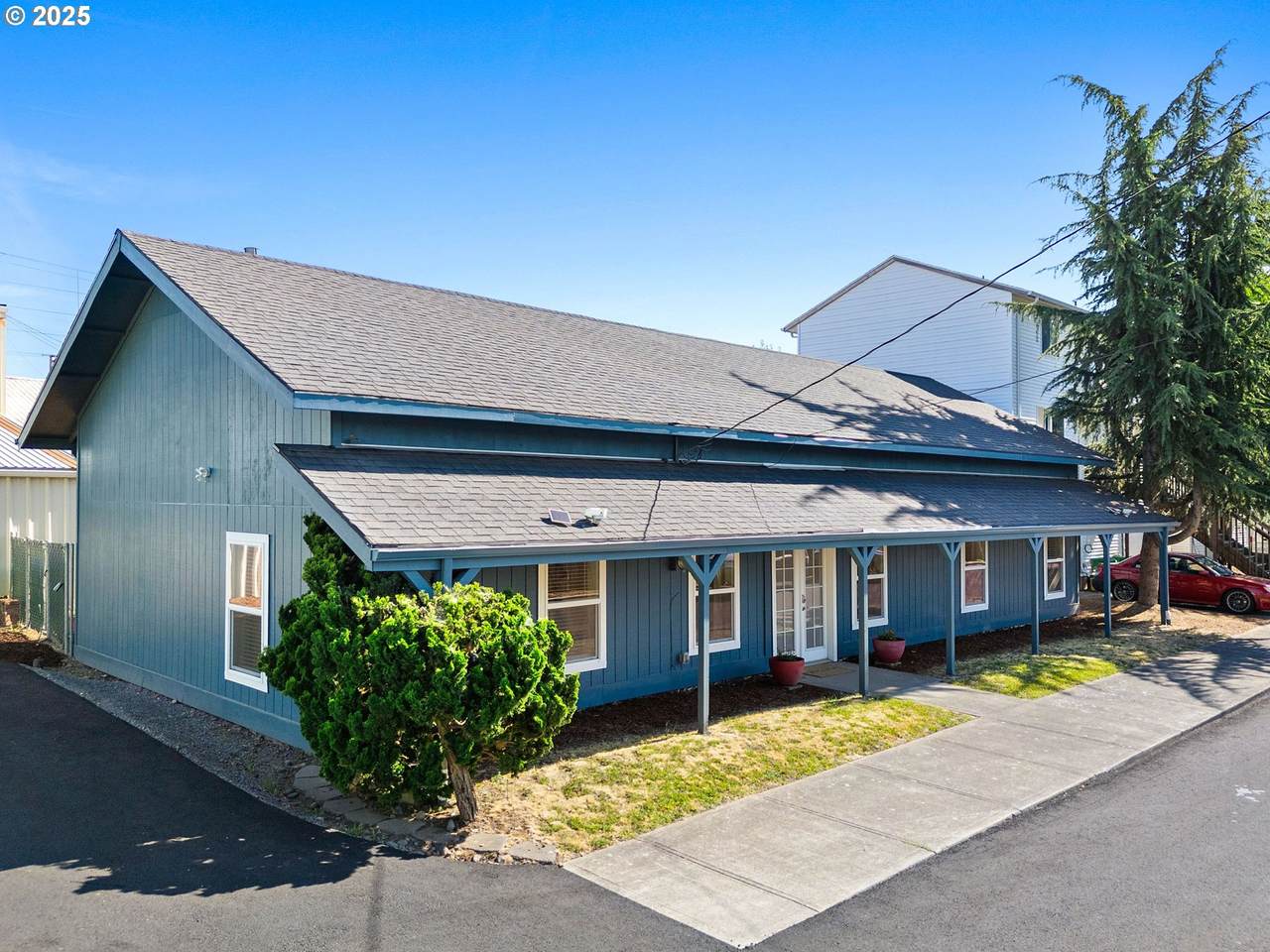 2541 136TH Ave - Photo 1