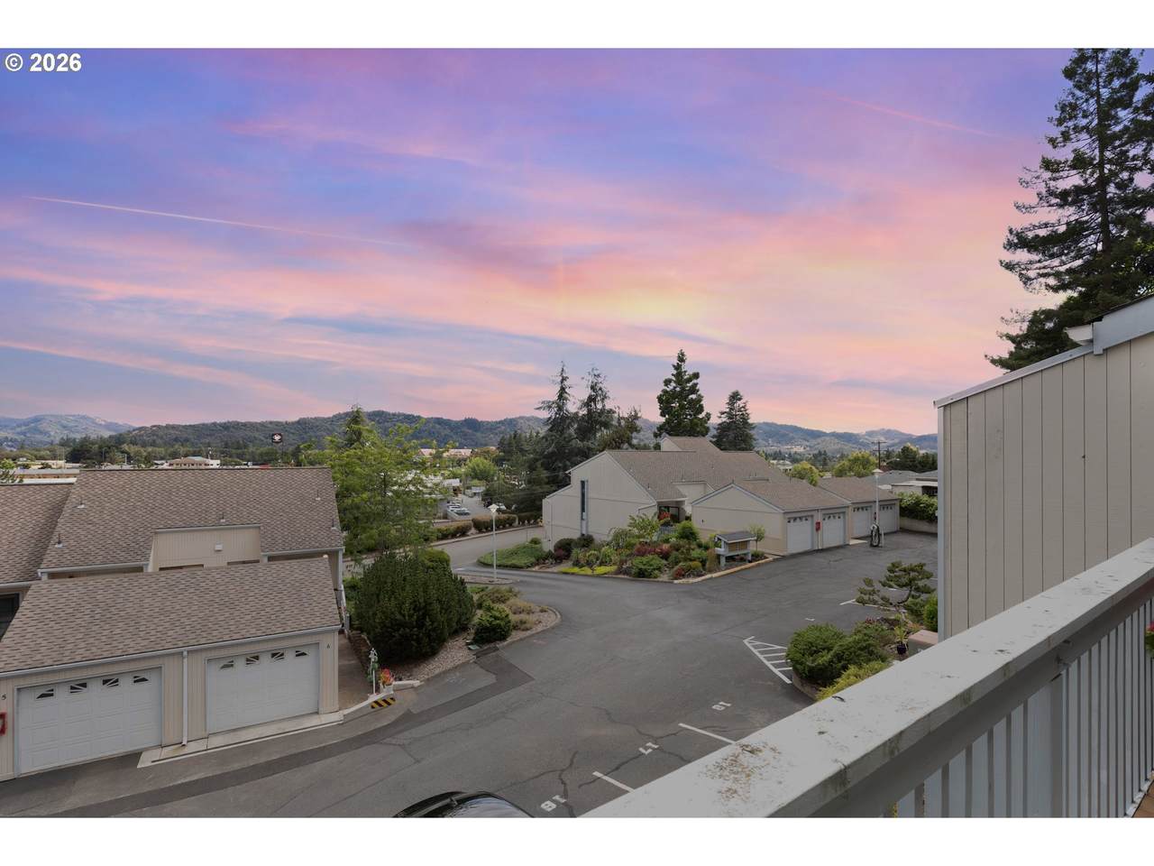 https://bt-photos.global.ssl.fastly.net/portland/1280_boomver_3_330898694-2.jpg